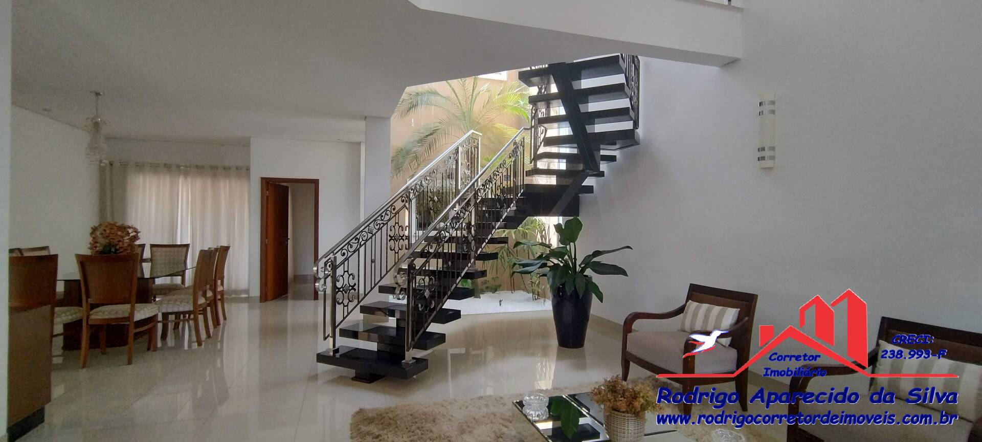 Sobrado, 443 m² - Foto 1