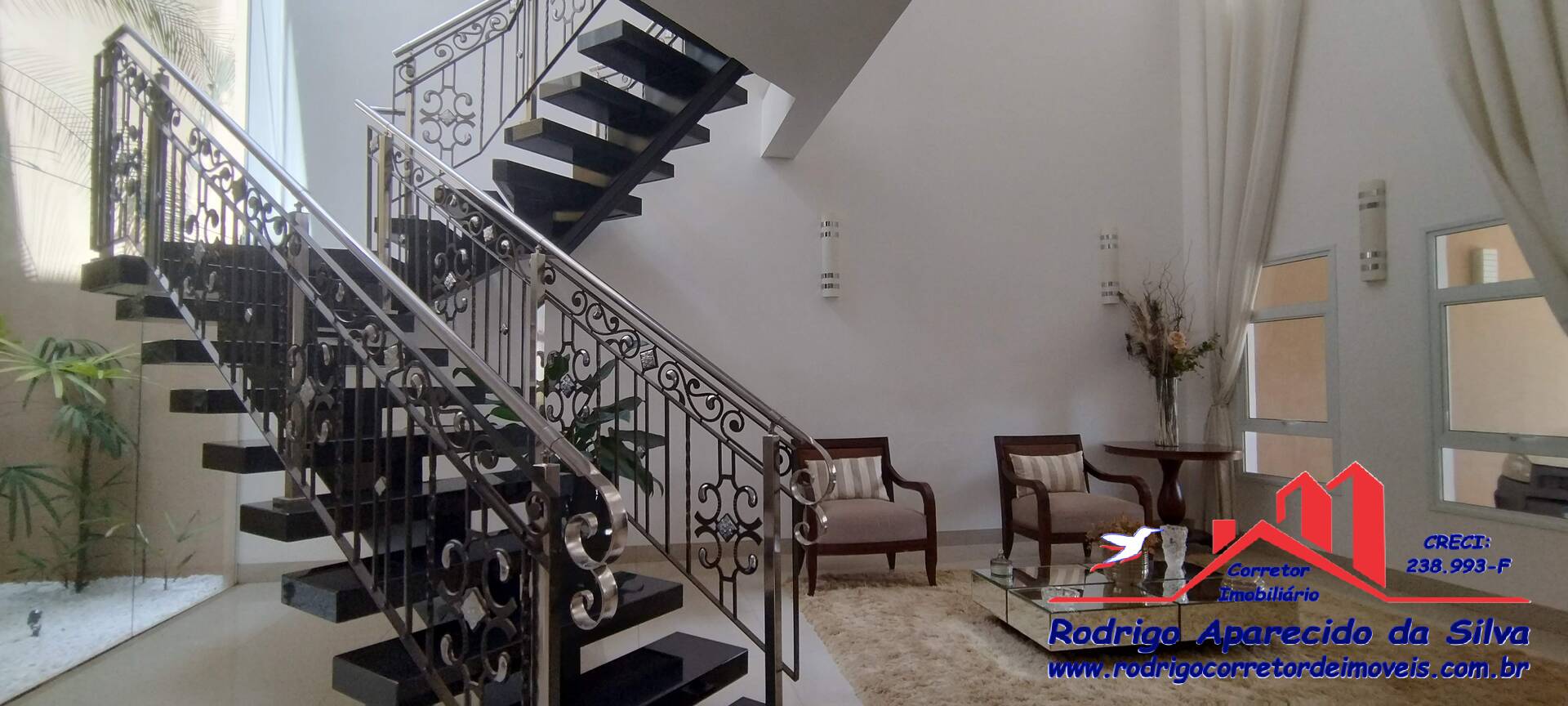 Sobrado, 443 m² - Foto 2