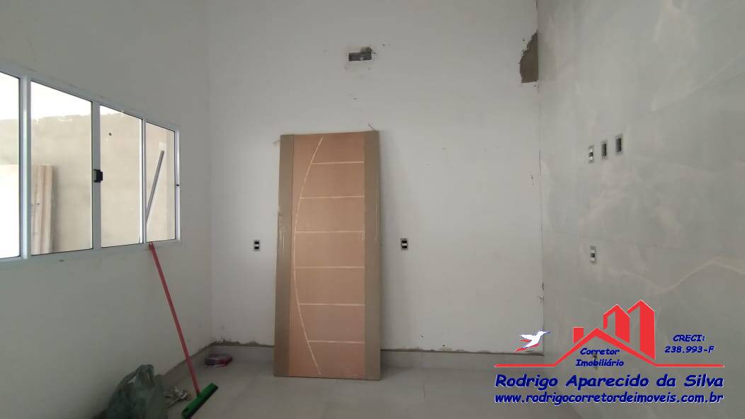 Casa à venda com 3 quartos, 150m² - Foto 3