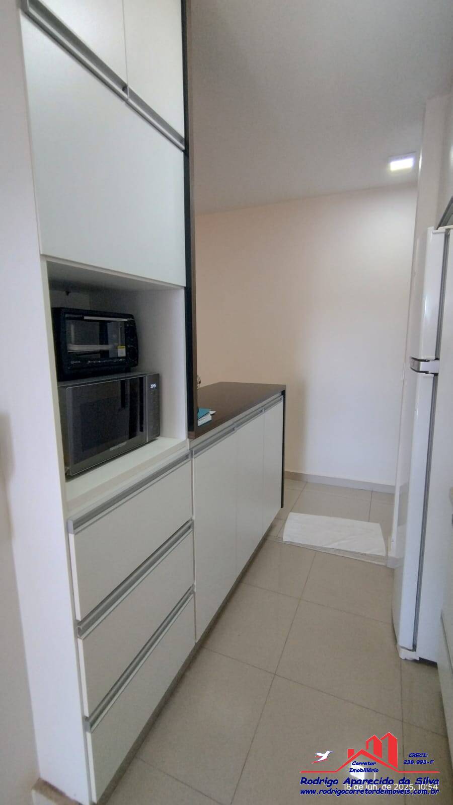 Apartamento à venda com 3 quartos, 128m² - Foto 3