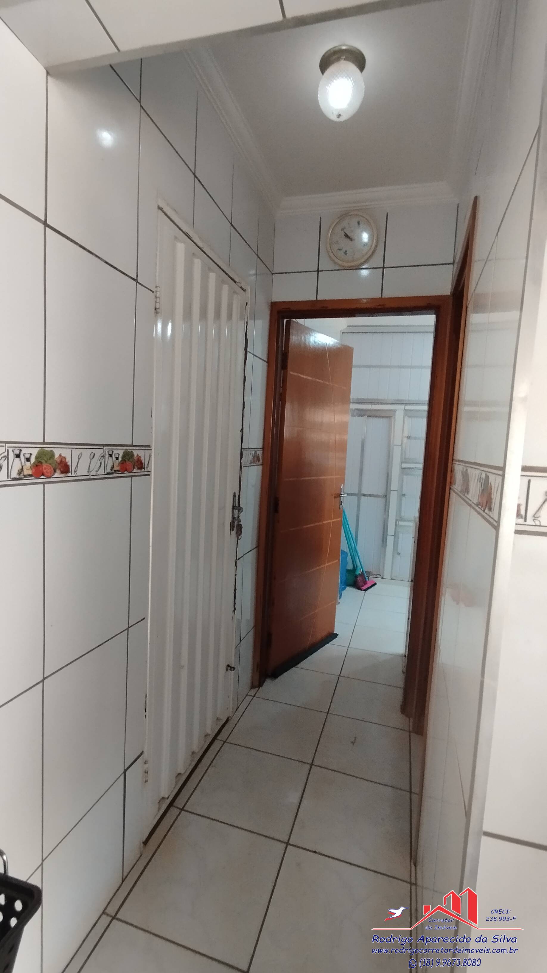 Casa à venda com 3 quartos, 250m² - Foto 8