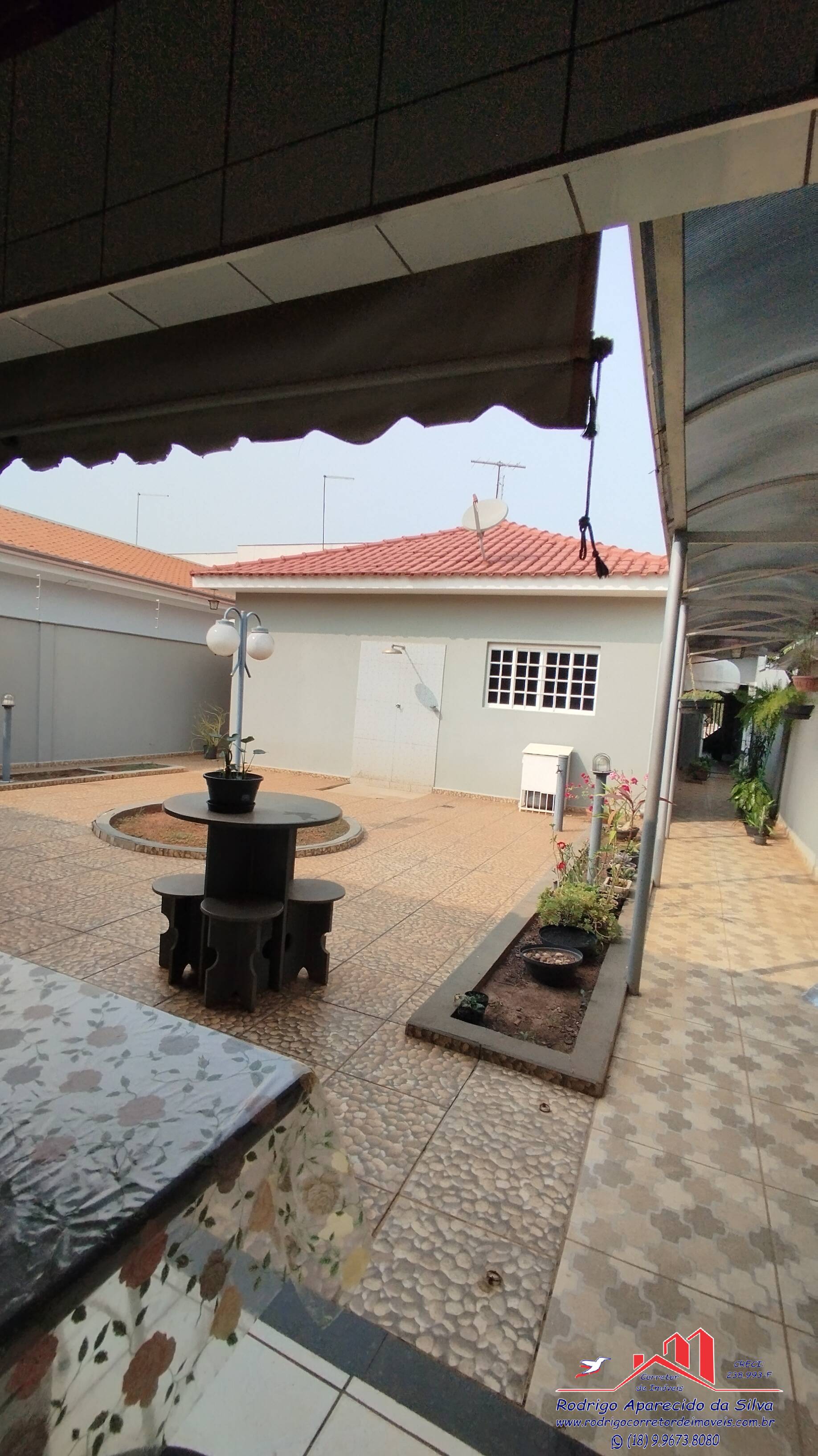 Casa à venda com 3 quartos, 250m² - Foto 10